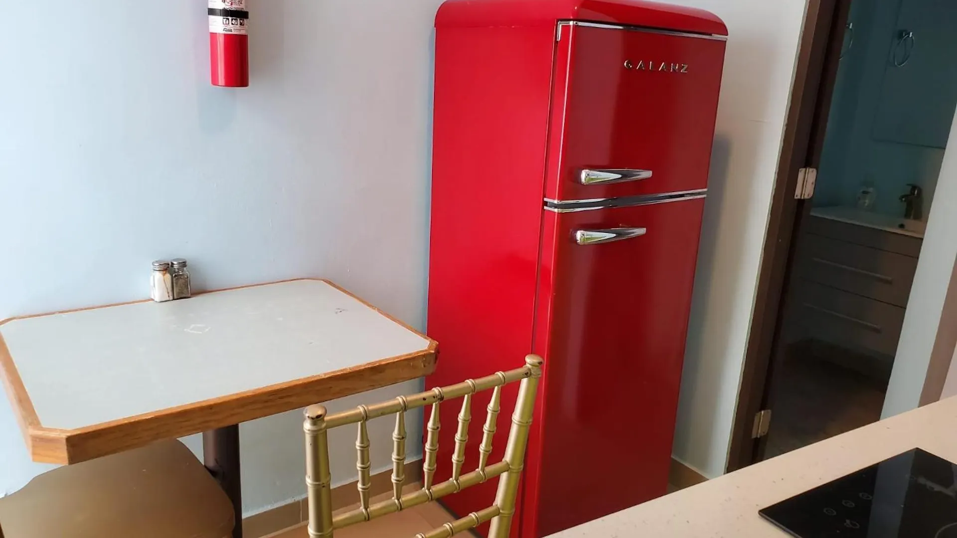 סן חואן 8Br 6Ba Remodeled 6 Units Central Location, Near Beach And Restaurants בית נופש סן חואן