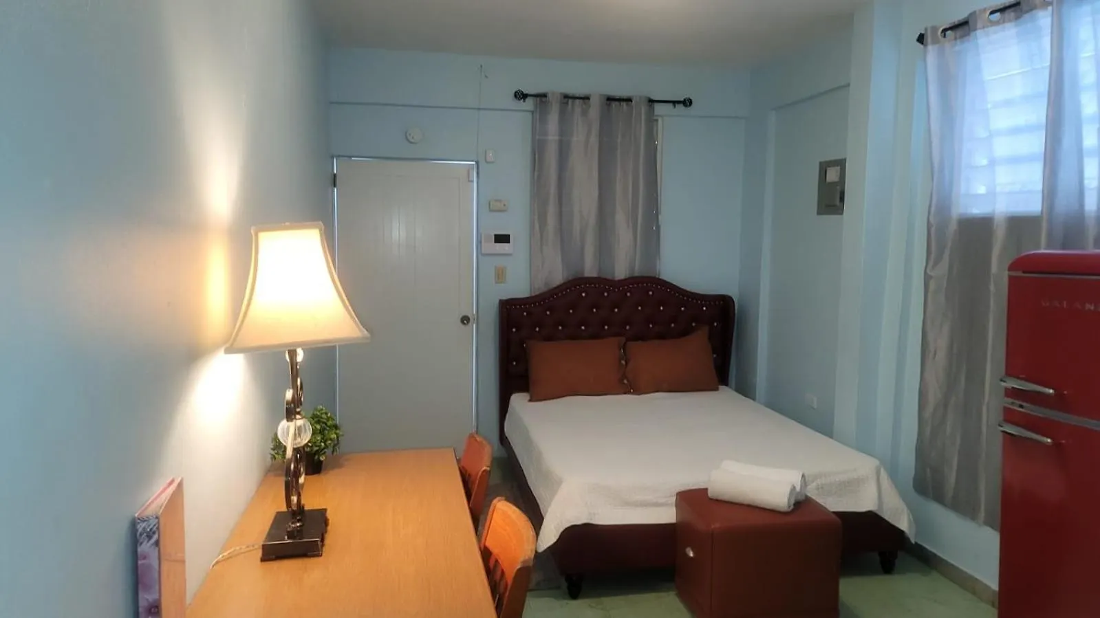 8Br 6Ba Remodeled 6 Units Central Location, Near Beach And Restaurants San Juan Ferienhaus