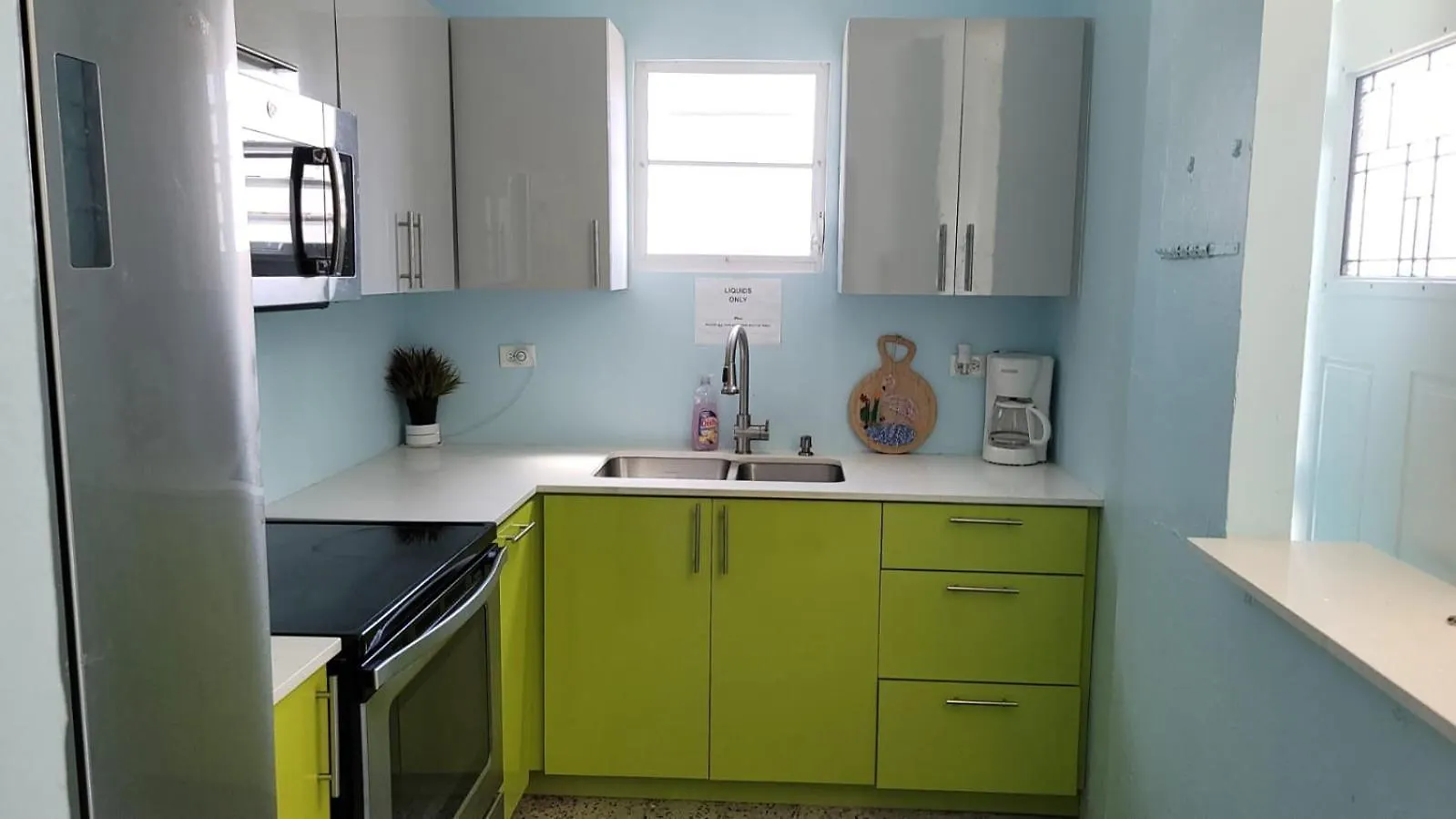 8Br 6Ba Remodeled 6 Units Central Location, Near Beach And Restaurants San Juan Ferienhaus