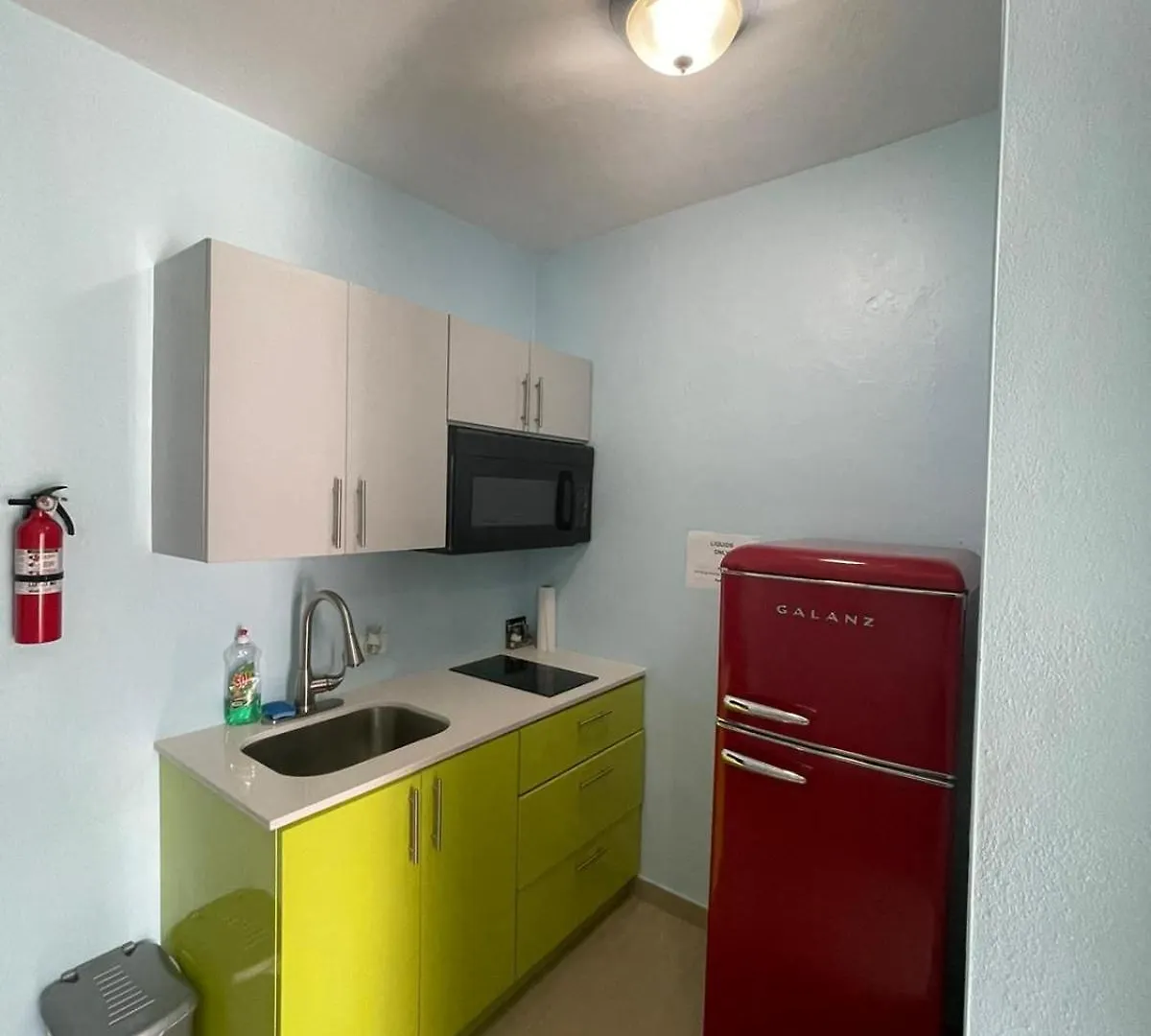 8Br 6Ba Remodeled 6 Units Central Location, Near Beach And Restaurants San Juan Ferienhaus