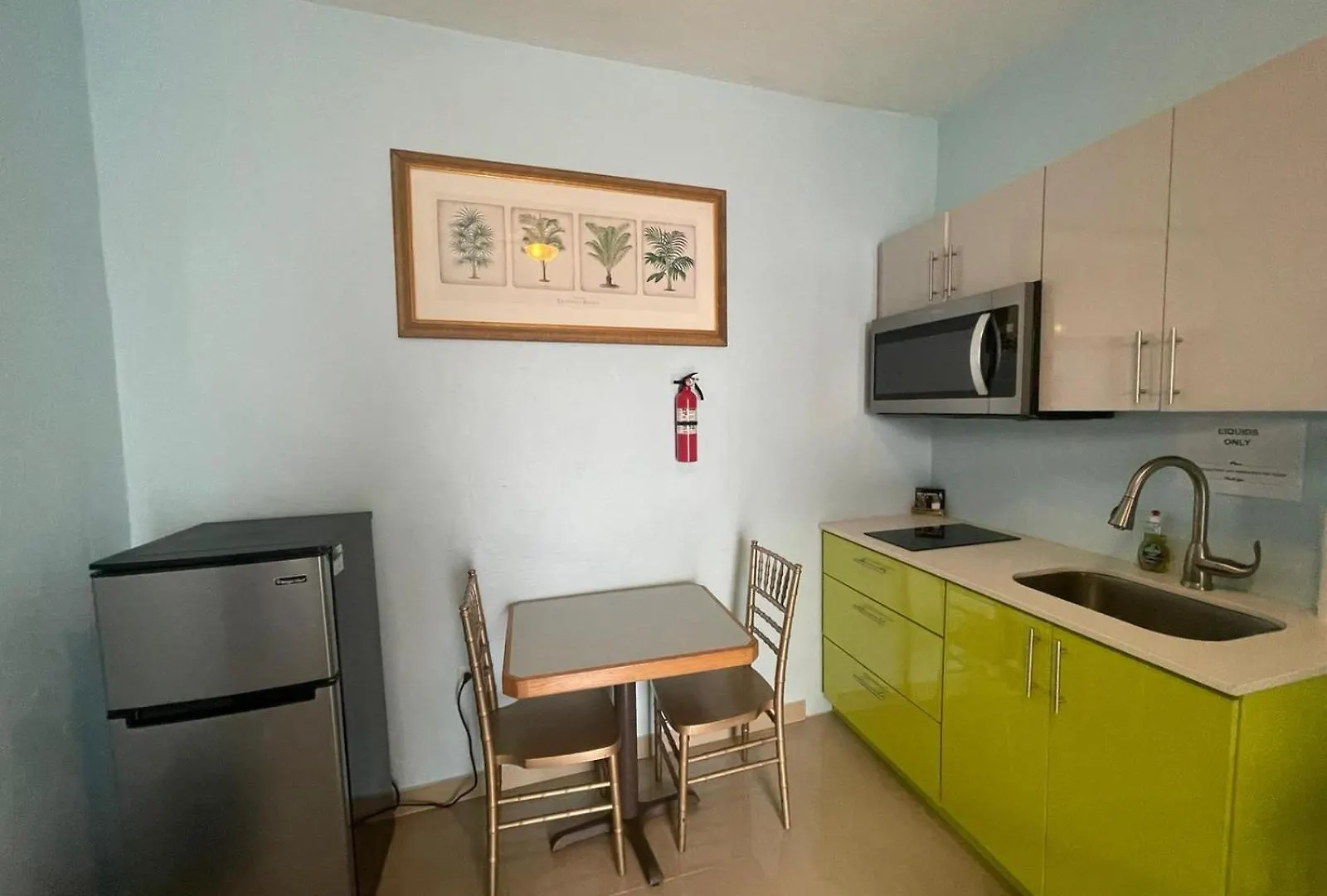 8Br 6Ba Remodeled 6 Units Central Location, Near Beach And Restaurants San Juan