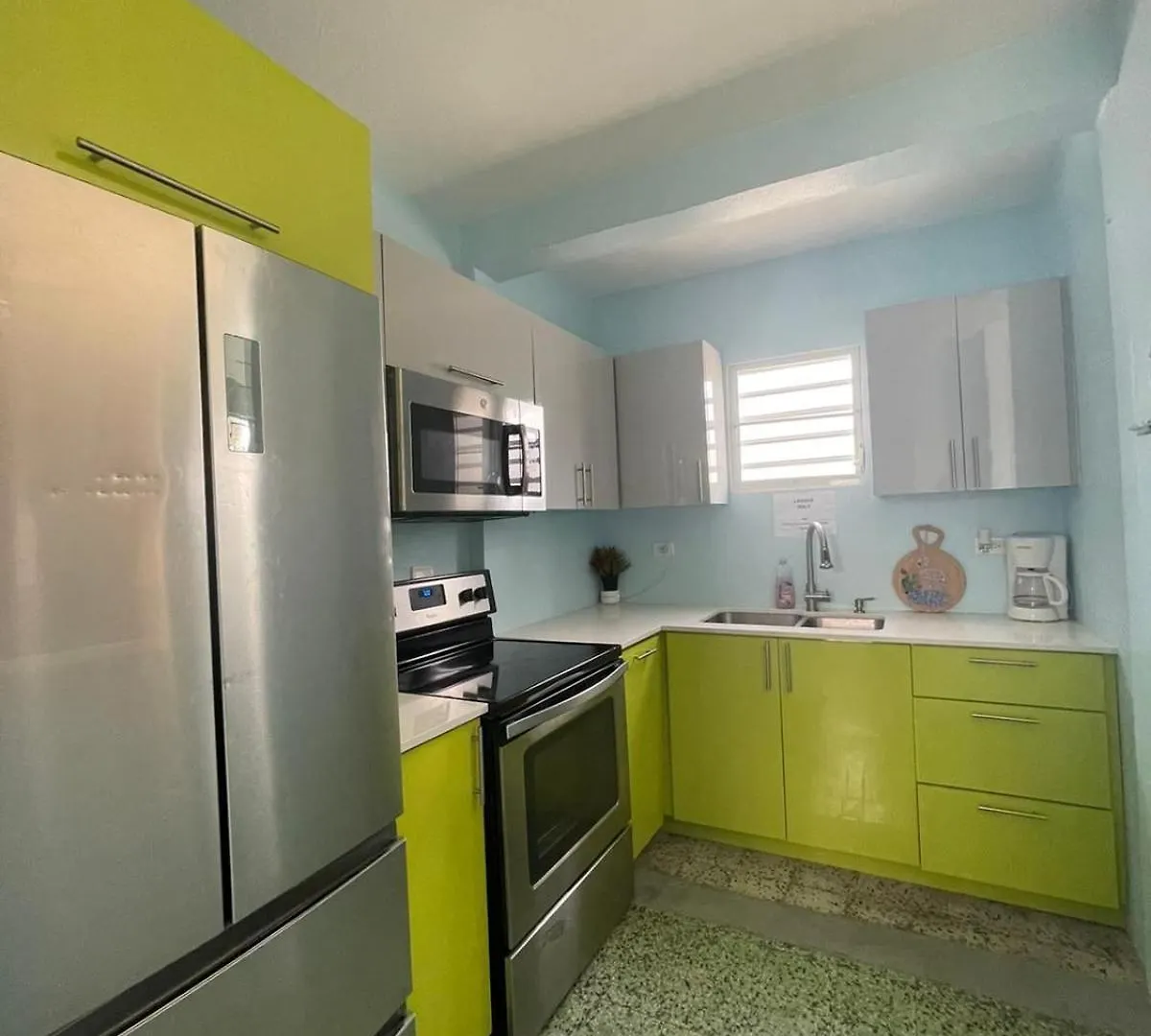 Holiday home 8Br 6Ba Remodeled 6 Units Central Location, Near Beach And Restaurants San Juan